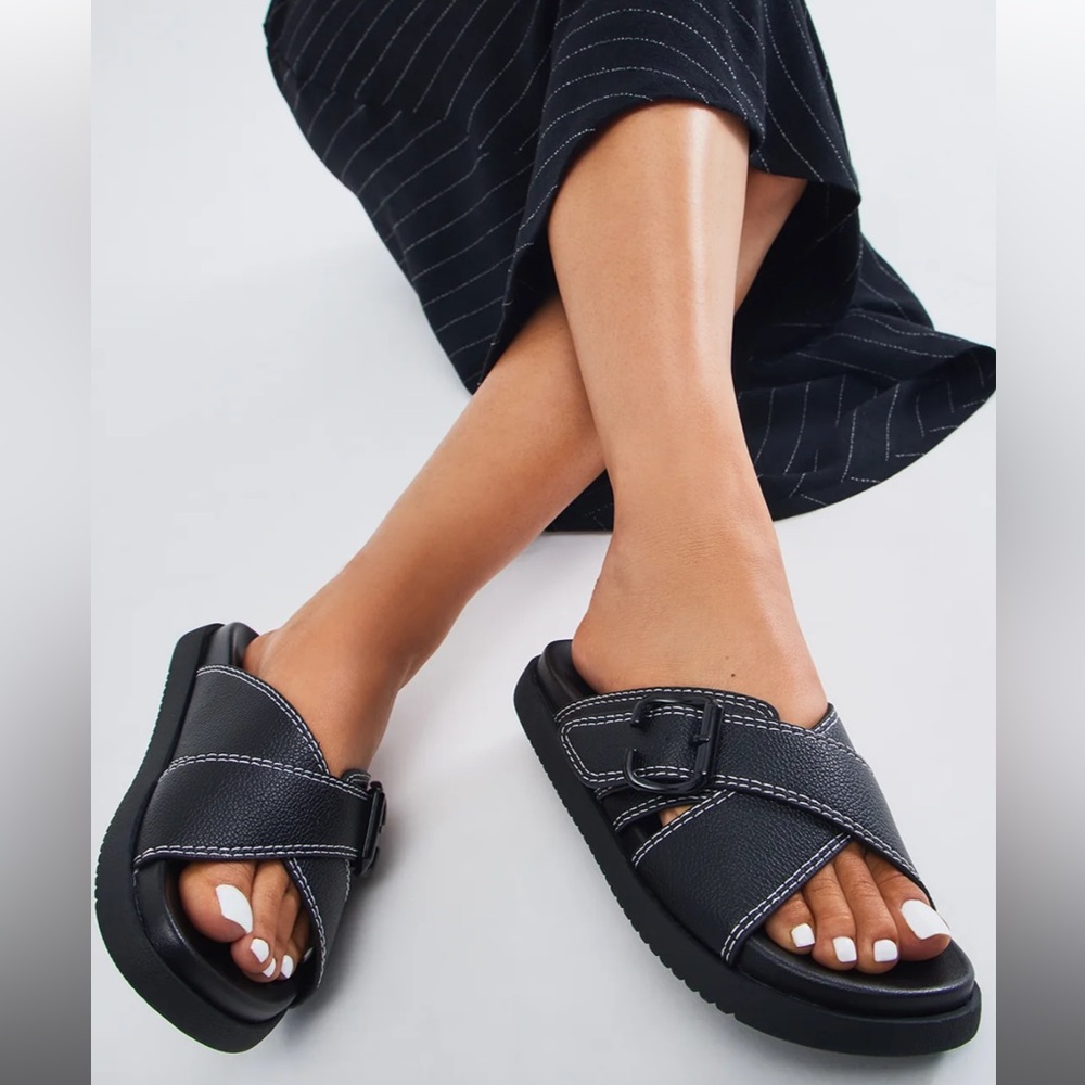 Black Women's Slide Sandals